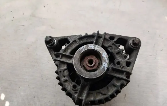 Opel Zafira A Generator/alternator 90561168 0124415005