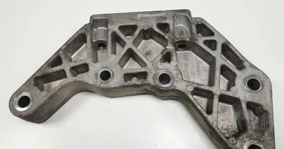 Land Rover Discovery Sport Engine mount bracket GJ32-7M125-BB