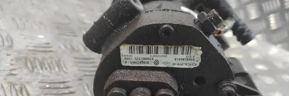 Renault Kangoo I Fuel injection high pressure pump 8200423059A 8200057225 R9042A041A