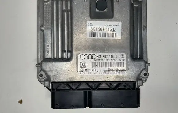 Audi A4 S4 B8 8K Engine control unit/module 8K1907115D 8K1907115 0261201967
