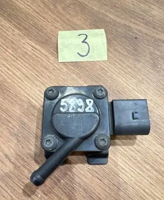 BMW 5 E60 E61 Exhaust gas pressure sensor 7789219