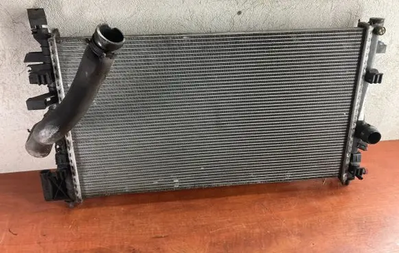 Opel Insignia A Coolant radiator 13241725