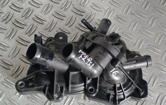 Volkswagen Polo V 6R Water pump 04e121042M 04E121600AL
