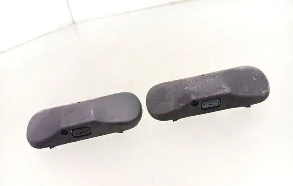 Volkswagen Golf VI Windshield washer spray nozzle 5M0955986C