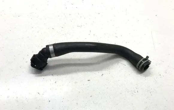 Volvo XC40 Engine coolant pipe/hose 32138733