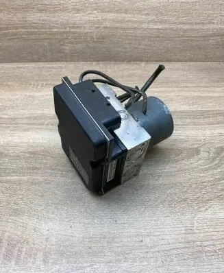 BMW 5 E60 E61 ABS Pump 6768646 6768648 6758743