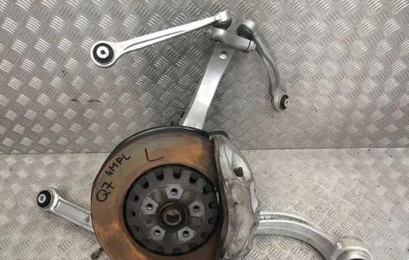 Audi Q7 4L Front wheel hub spindle knuckle 