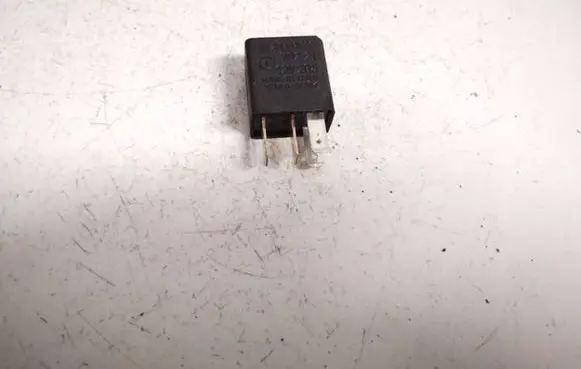 Opel Zafira A Other relay 24432680