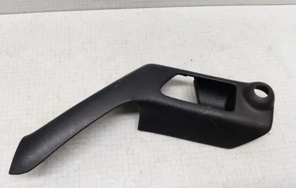 Volkswagen Golf III Front door interior handle trim 1H0867197H