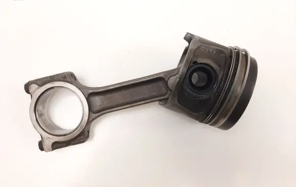 Nissan Qashqai Piston with connecting rod 26CN3C49 7657