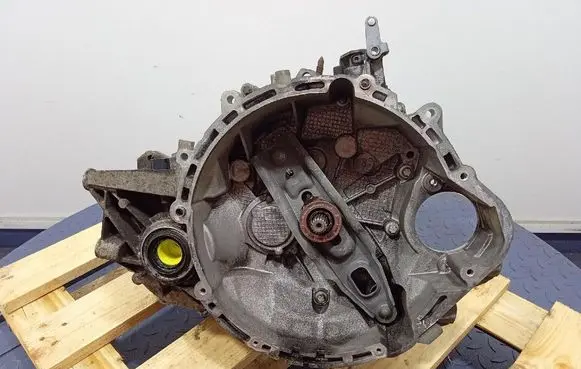 Mitsubishi Lancer VIII Manual 6 speed gearbox P2500A115