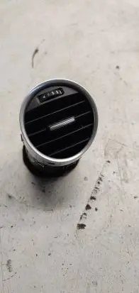 Audi A4 S4 B7 8E 8H Dash center air vent grill 8h0820901D