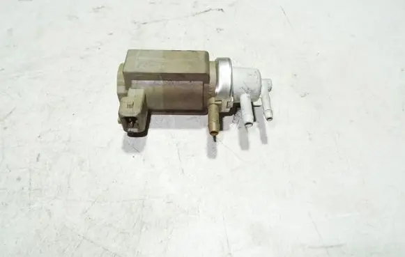 Audi A6 S6 C5 4B Turbo solenoid valve 72190349