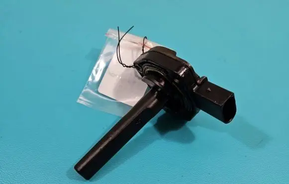 BMW X3 E83 Oil level sensor 7508003 IMPRK1396149
