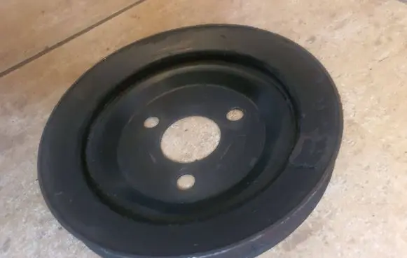 BMW 3 E30 Power steering pump pulley 12724483