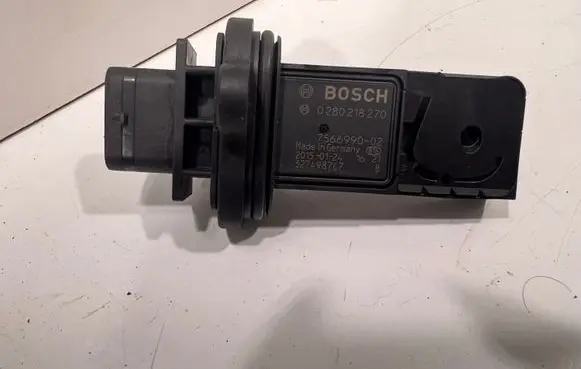 BMW 5 F10 F11 Mass air flow meter 7566990