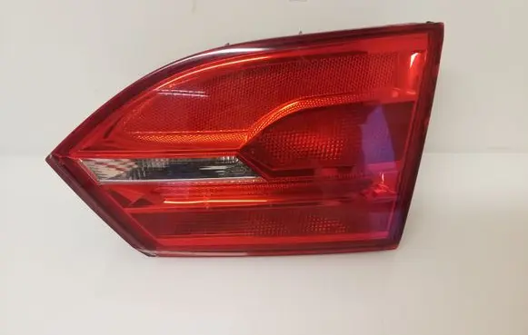 Volkswagen Jetta VI Tailgate rear/tail lights 5C6945260