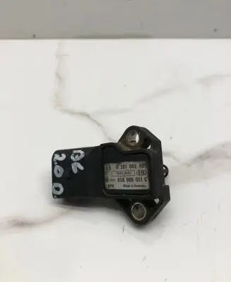 Volkswagen PASSAT B6 Air pressure sensor 038906051C 0281002401