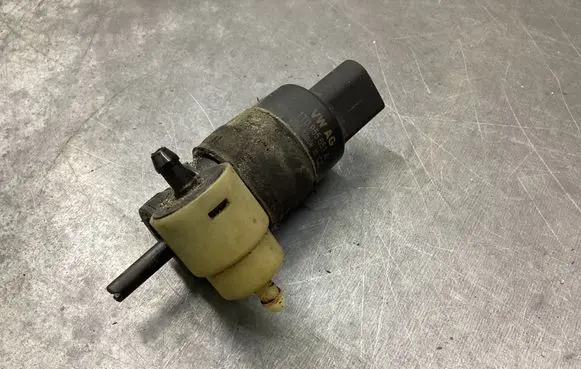 Audi A6 S6 C6 4F Windscreen/windshield washer pump 1T0955651A