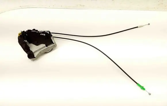 Toyota Yaris Coupe door lock (next to the handle) 