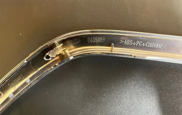 Volvo V60 Front door trim bar 8635859