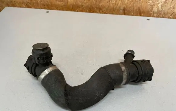 BMW X5 E70 Engine coolant pipe/hose 7794154