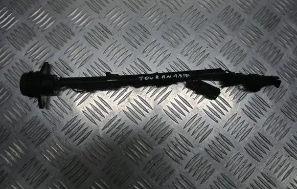 Volkswagen Touran I Fuel injector wires 