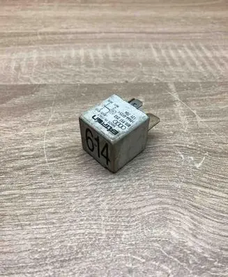Audi A4 S4 B6 8E 8H Other relay 8E0951253 614