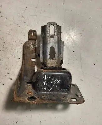 Citroen DS3 Engine mount bracket 9680293280
