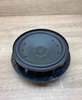 Volkswagen PASSAT B6 Front door speaker AUDIVWSPEAKER