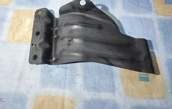 Ford Mustang VI Front bumper mounting bracket FR3B631V1E02AE FR3B63101E02AB FR3B63101E02