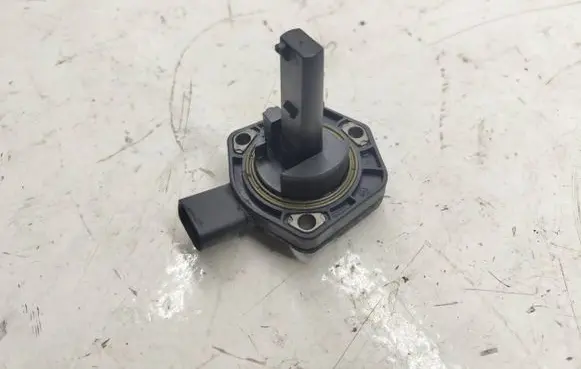 Volkswagen PASSAT B6 Oil level sensor 1J0907660C 6PR00807903