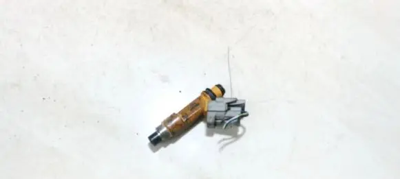 Suzuki Swift I Fuel injector 2975000120 52304