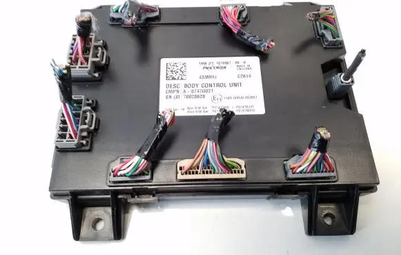 Tesla Model S Comfort/convenience module 101090700D