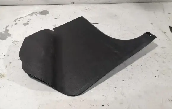 Mercedes-Benz C W204 Foot area side trim A2046881506