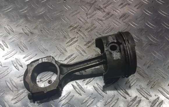 Renault Scenic I Piston with connecting rod