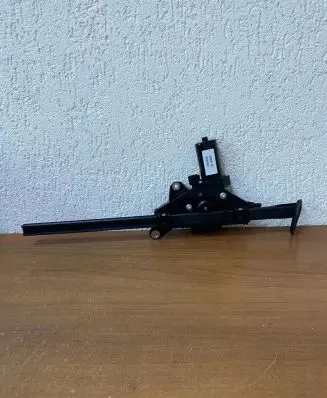 Mercedes-Benz E A207 Seat belt adjustment rail A2078600282 306095510