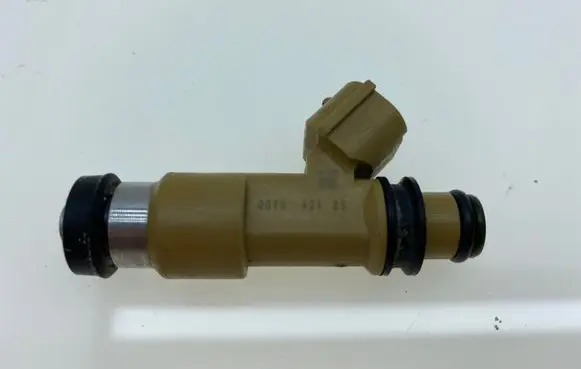 Subaru Legacy Fuel injector 009042123 16611AA68B 16611AA