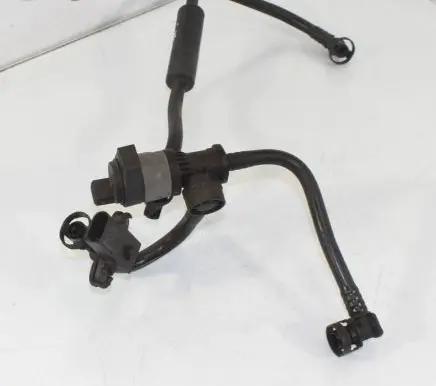 BMW 5 F10 F11 Valve vacuum 7636155