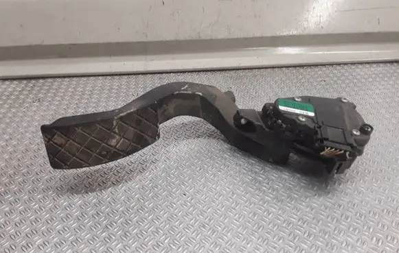 Volkswagen PASSAT B5.5 Accelerator throttle pedal 6PV00837503 8D1721523E
