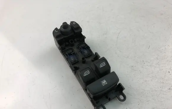 Volvo V70 Electric window control switch 31295114AA