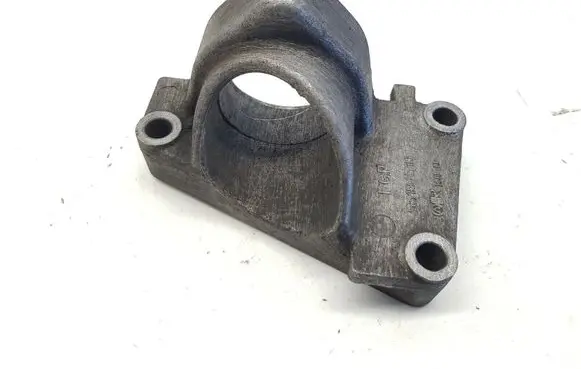 Opel Astra H Driveshaft support bearing bracket 55184510