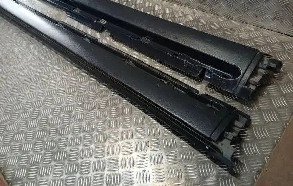 Volvo XC70 Sill