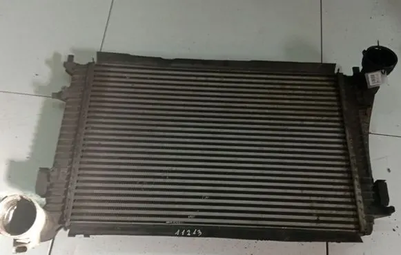 Volkswagen PASSAT B6 Intercooler radiator 