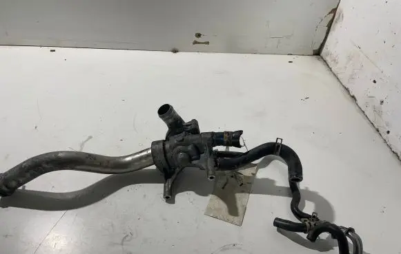 Honda Jazz Thermostat housing DSC2