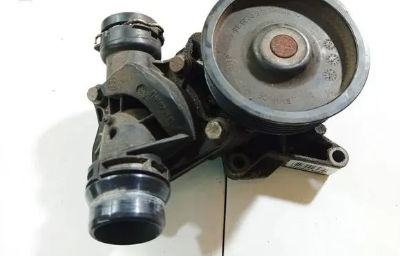 BMW 5 E60 E61 Water pump 4090790 7790045