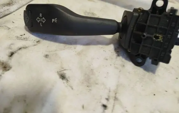 BMW 3 E46 Indicator stalk 8363668 01104010