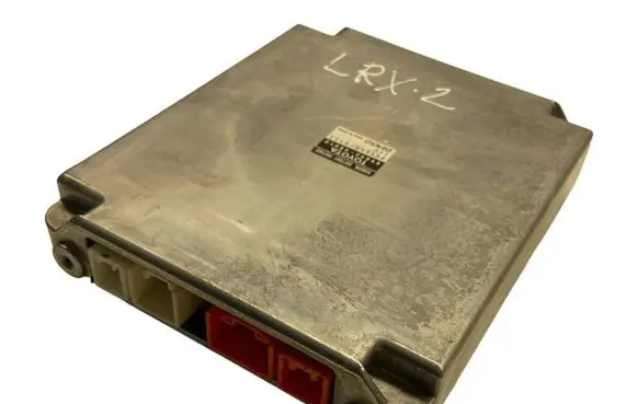 Lexus RX 330 - 350 - 400H Battery control module 8989248010 4690000112