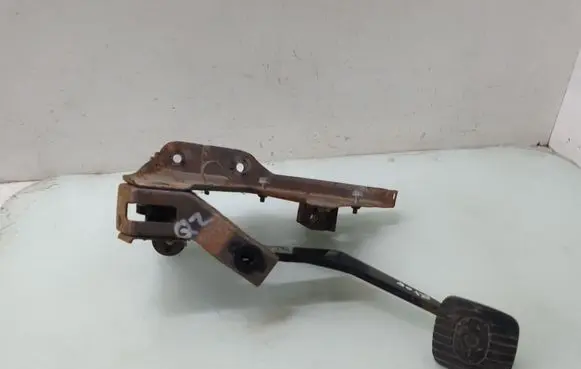 Nissan Micra Brake pedal 