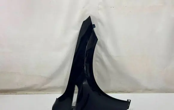 Mercedes-Benz EQC Fender